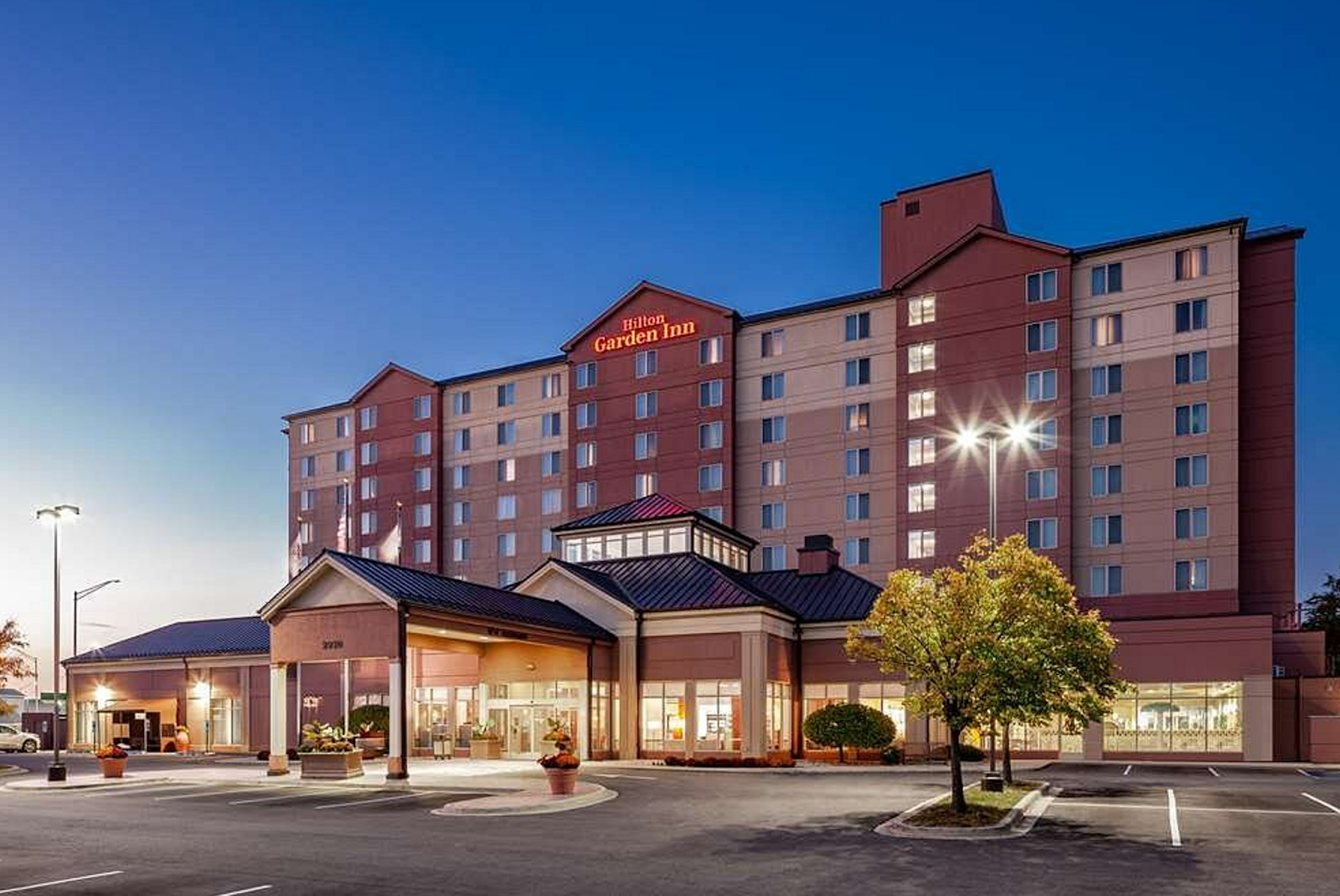 Hilton Garden Inn Chicago O’Hare Airport entrance